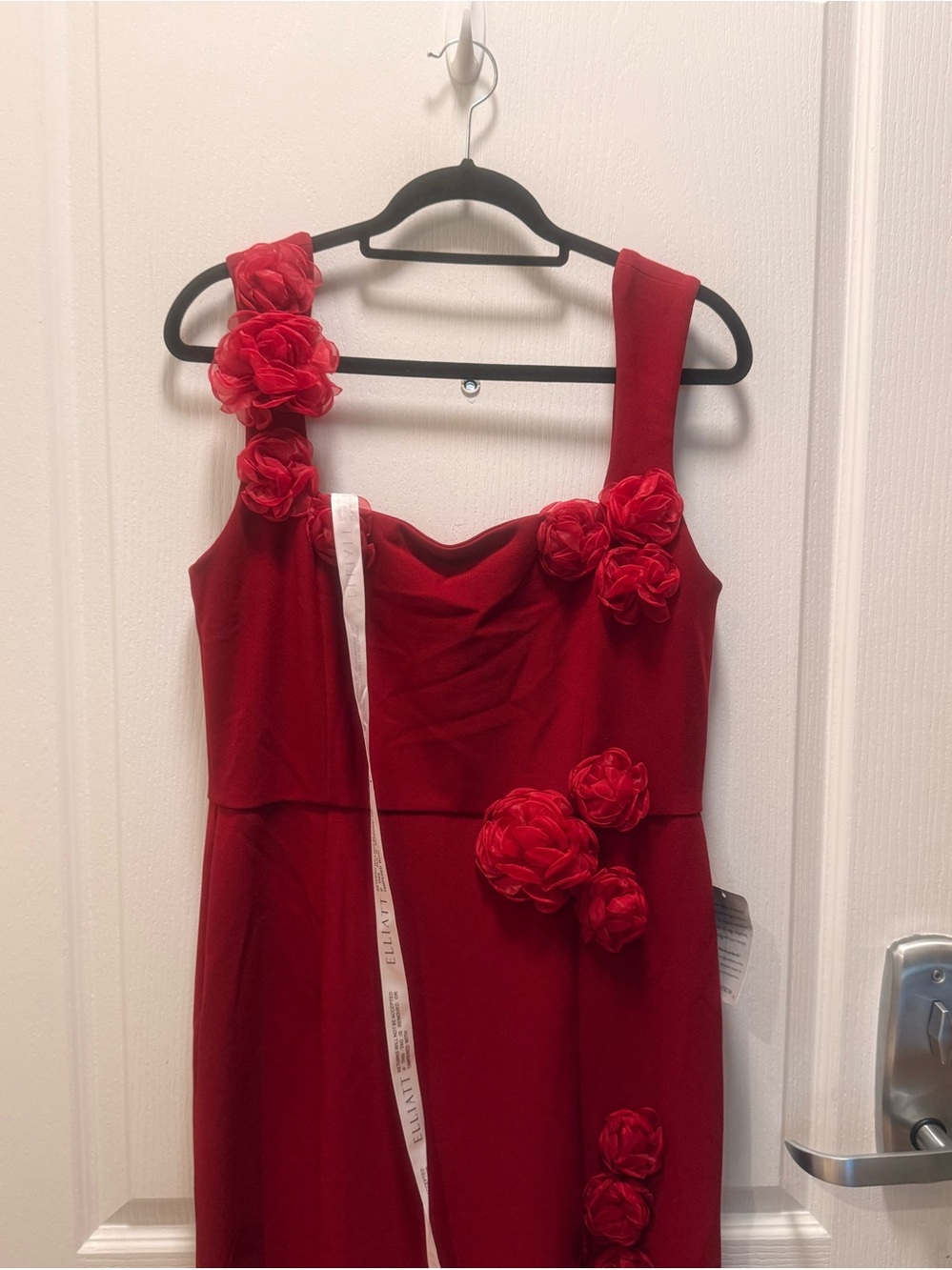 ELLIATT Evanora High-Low Gown in Floral-Appliqué Size L NWT Flaw-Flaw Noted - Picture 6 of 8